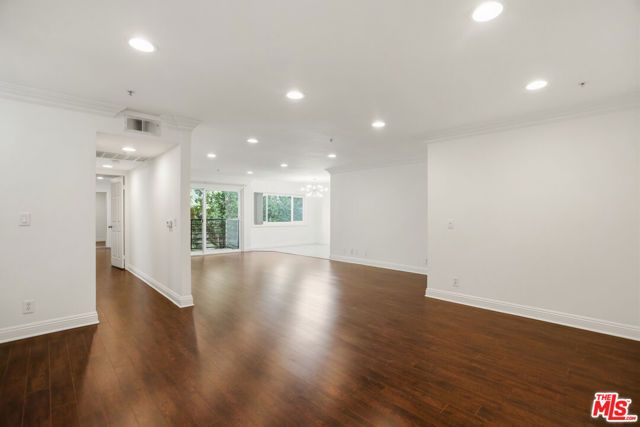 1508 VETERAN Avenue 105, Los Angeles, CA 90024