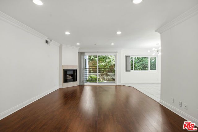 1508 VETERAN Avenue 105, Los Angeles, CA 90024