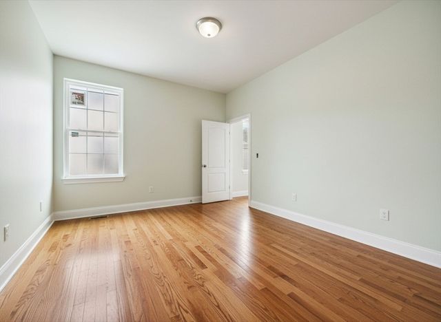 110 Eighth St, New Bedford, MA 02740