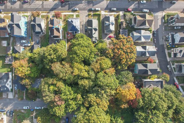 Hungerford Avenue, Waterbury, CT 06701