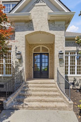 1735 Richbourg Park Dr, Brentwood, TN 37027