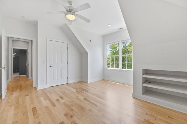 1735 Richbourg Park Dr, Brentwood, TN 37027