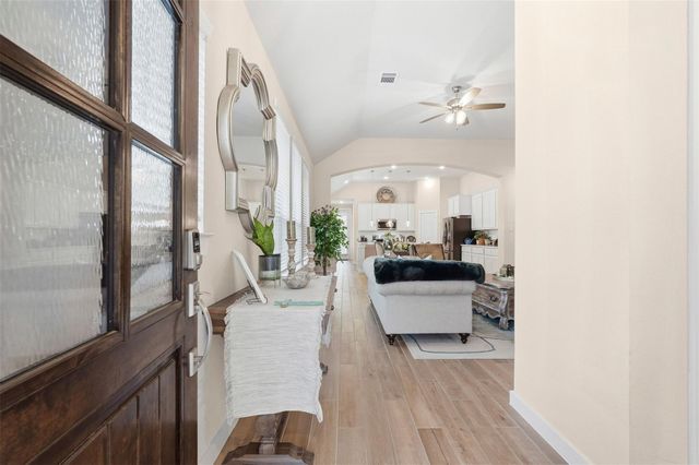 127 Lukewood Circle, Willis, TX 77318