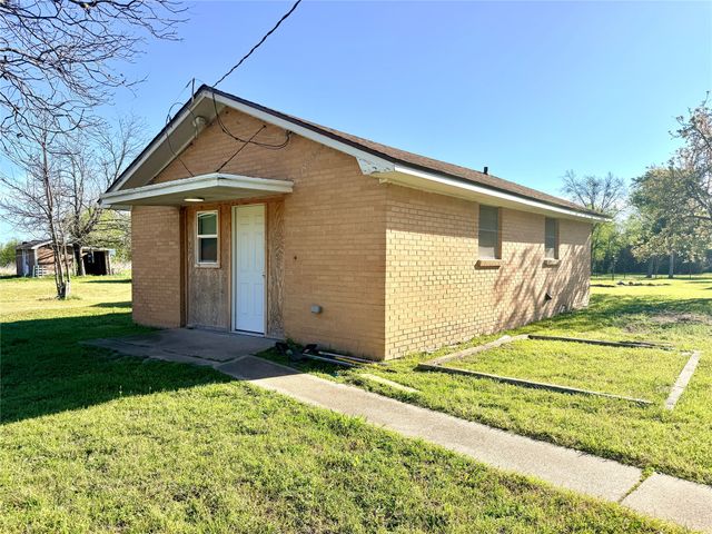429 Agnes Avenue, Marlin, TX 76661