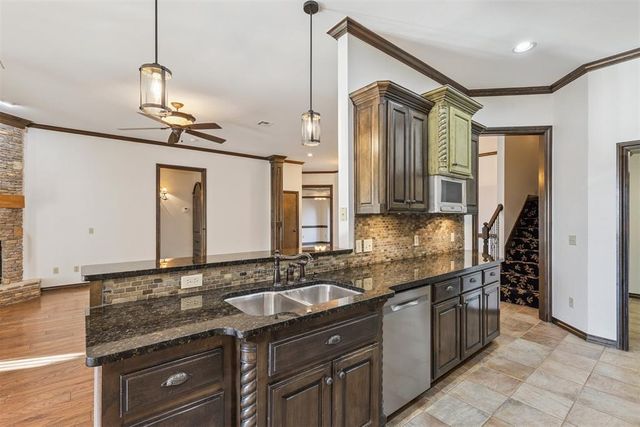 16004 Rim Road, Edmond, OK 73013