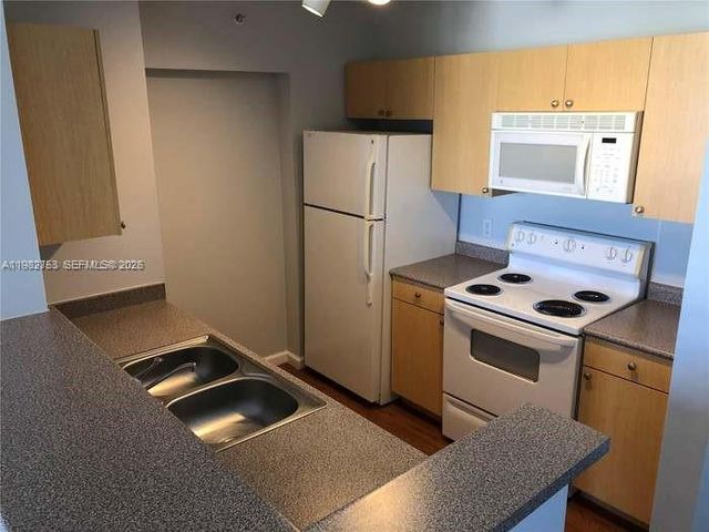 1919 Van Buren 619a 619a, Hollywood, FL 33020