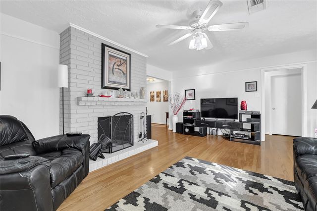 4831 Knickerbocker Street, Houston, TX 77035
