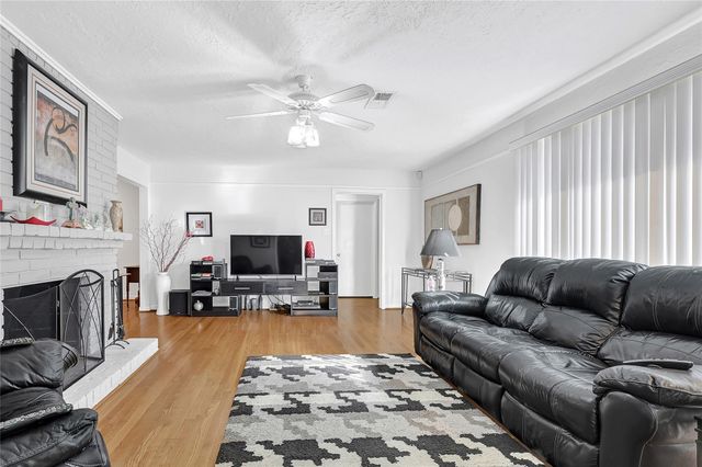 4831 Knickerbocker Street, Houston, TX 77035