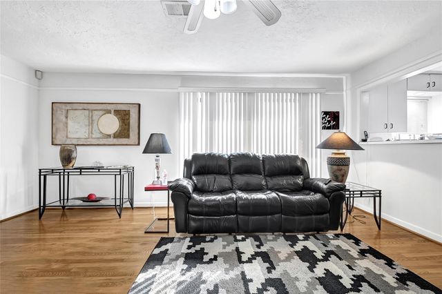 4831 Knickerbocker Street, Houston, TX 77035