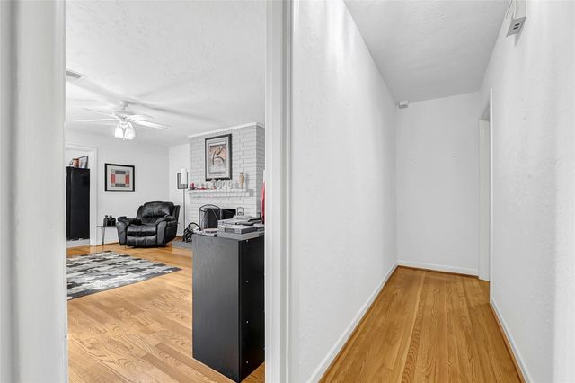 4831 Knickerbocker Street, Houston, TX 77035
