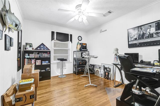 4831 Knickerbocker Street, Houston, TX 77035