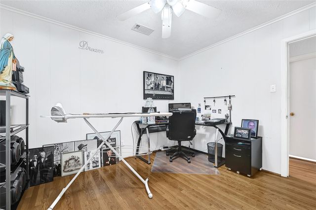 4831 Knickerbocker Street, Houston, TX 77035