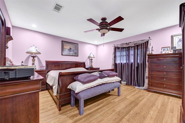 4831 Knickerbocker Street, Houston, TX 77035