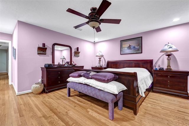 4831 Knickerbocker Street, Houston, TX 77035