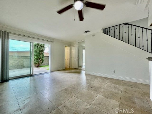 2558 ORANGE Avenue E, Costa Mesa, CA 92627