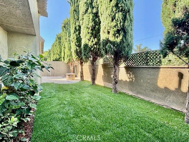 2558 ORANGE Avenue E, Costa Mesa, CA 92627