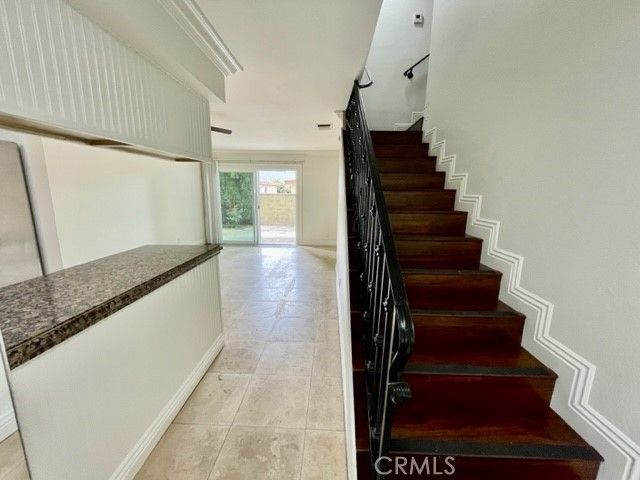 2558 ORANGE Avenue E, Costa Mesa, CA 92627