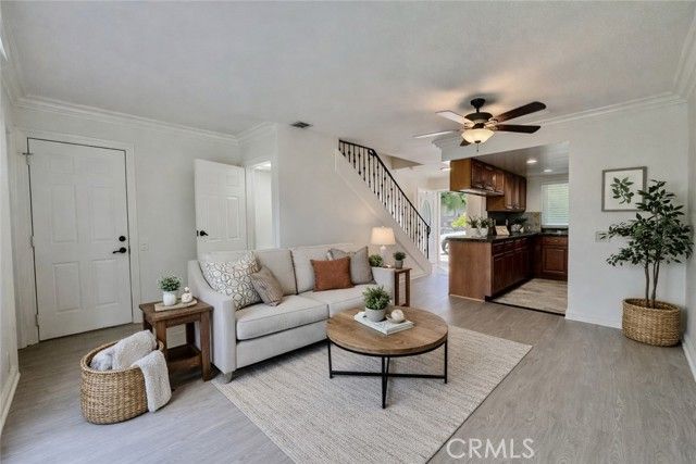 2558 ORANGE Avenue E, Costa Mesa, CA 92627