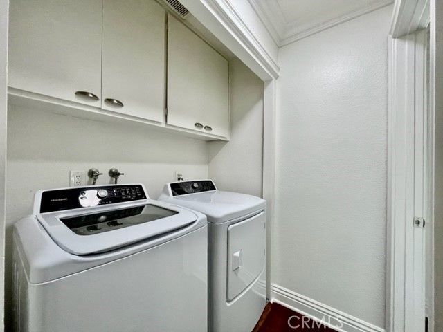 2558 ORANGE Avenue E, Costa Mesa, CA 92627