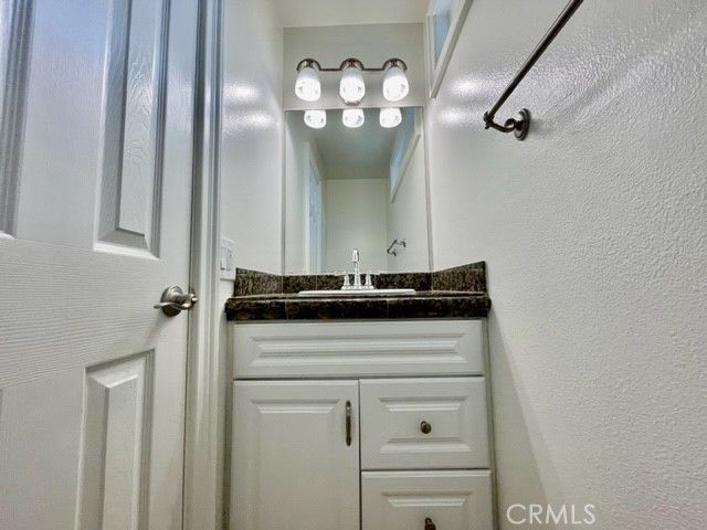 2558 ORANGE Avenue E, Costa Mesa, CA 92627