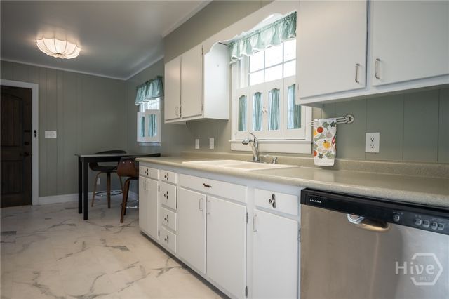 110 Lakeview Drive, Winterville, GA 30683