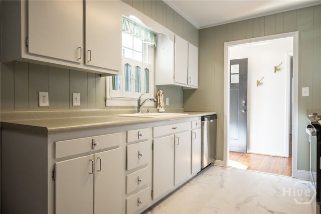 110 Lakeview Drive, Winterville, GA 30683