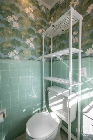 110 Lakeview Drive, Winterville, GA 30683