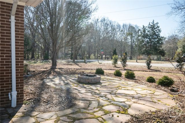 110 Lakeview Drive, Winterville, GA 30683