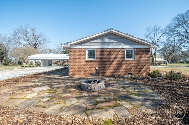 110 Lakeview Drive, Winterville, GA 30683