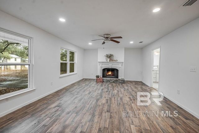 7087 Lenardo Drive, Mobile, AL 36619