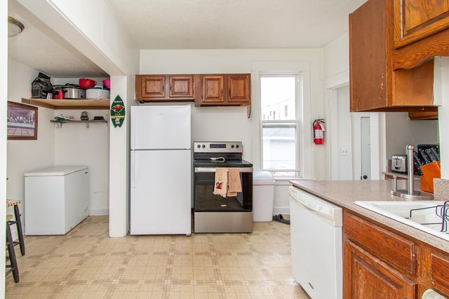 708 7th Street N, Fargo, ND 58102