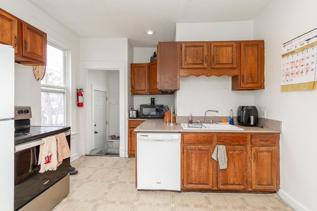 708 7th Street N, Fargo, ND 58102