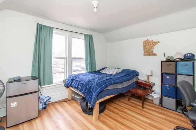 708 7th Street N, Fargo, ND 58102