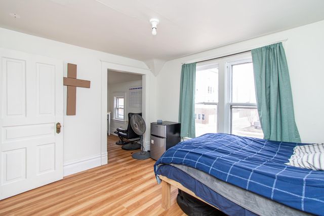 708 7th Street N, Fargo, ND 58102