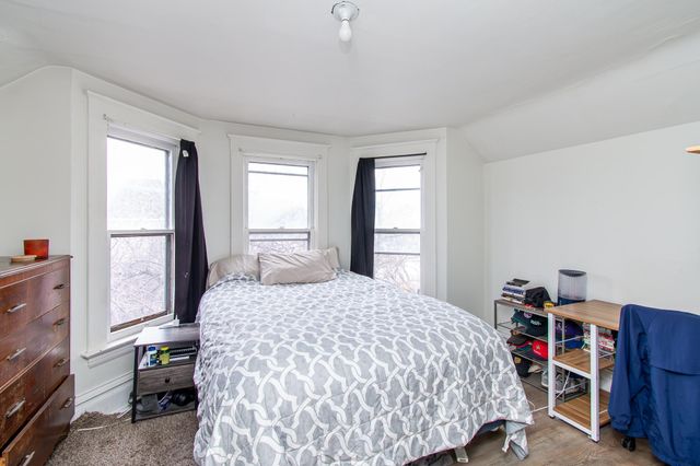 708 7th Street N, Fargo, ND 58102