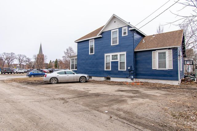 708 7th Street N, Fargo, ND 58102