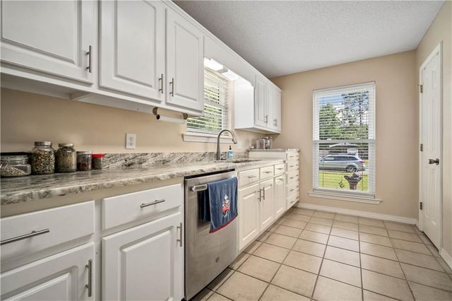 1721 Spanish Trace Drive, Saraland, AL 36571
