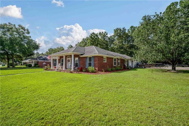 1721 Spanish Trace Drive, Saraland, AL 36571