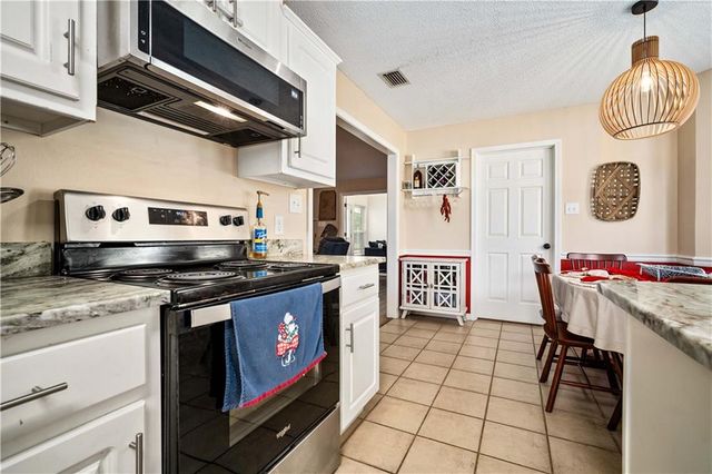 1721 Spanish Trace Drive, Saraland, AL 36571