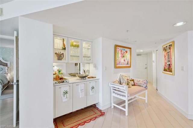 4651 Gulf Shore BLVD N # 101, Naples, FL 34103