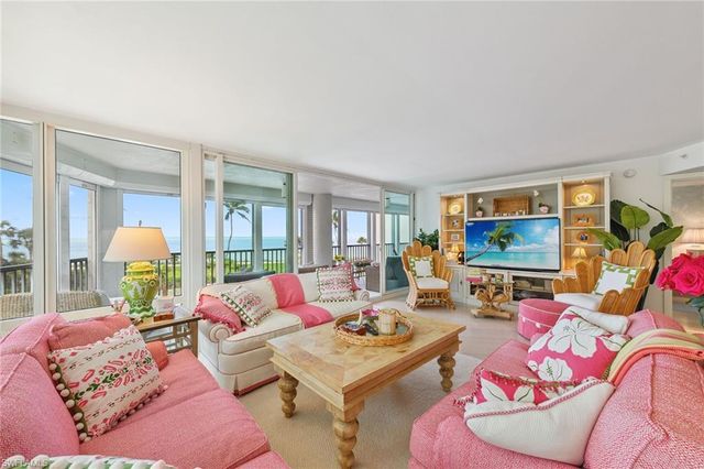 4651 Gulf Shore BLVD N # 101, Naples, FL 34103