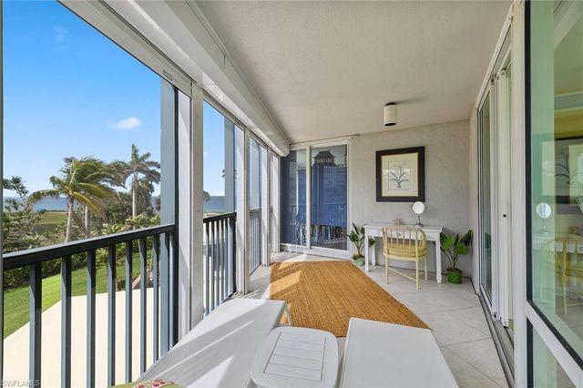 4651 Gulf Shore BLVD N # 101, Naples, FL 34103