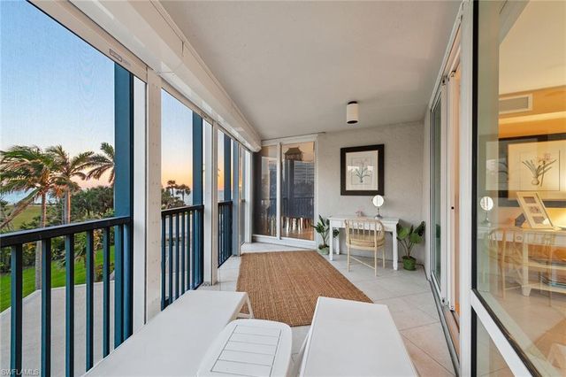 4651 Gulf Shore BLVD N # 101, Naples, FL 34103