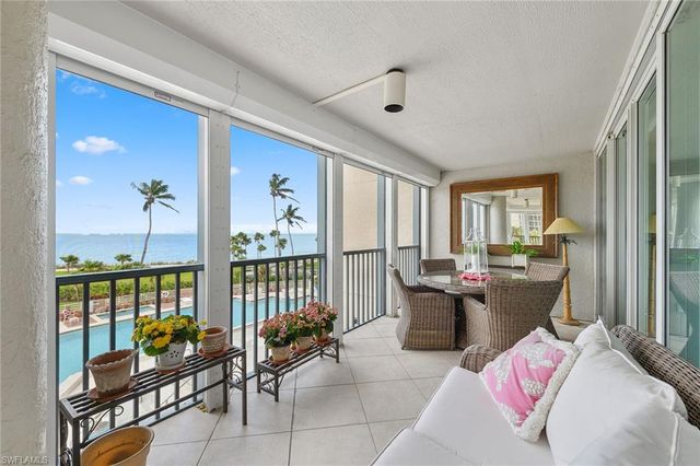 4651 Gulf Shore BLVD N # 101, Naples, FL 34103