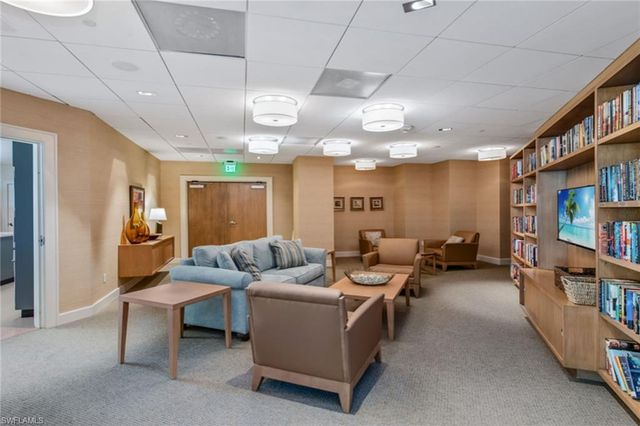 4651 Gulf Shore BLVD N # 101, Naples, FL 34103