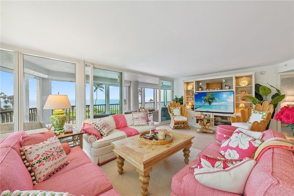 4651 Gulf Shore BLVD N 101, NAPLES, FL 34103 — photo 2