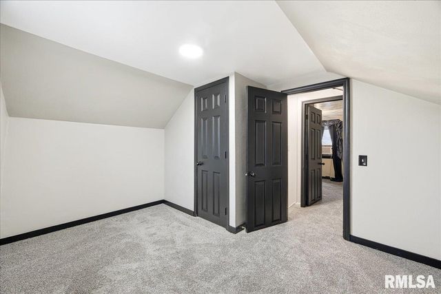 3803 N GRAND Boulevard, Peoria, IL 61604