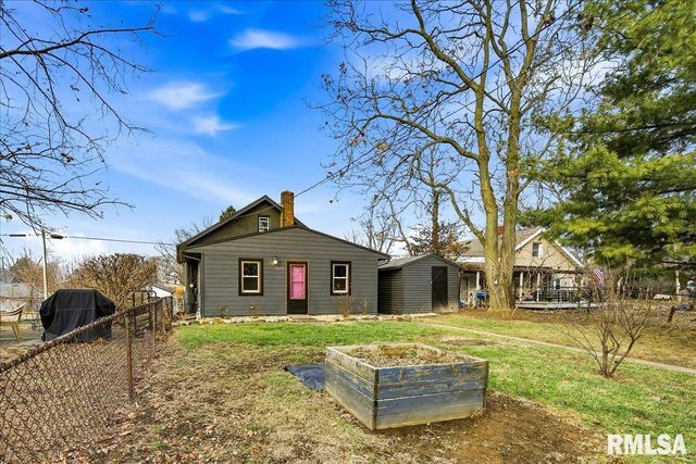 3803 N GRAND Boulevard, Peoria, IL 61604