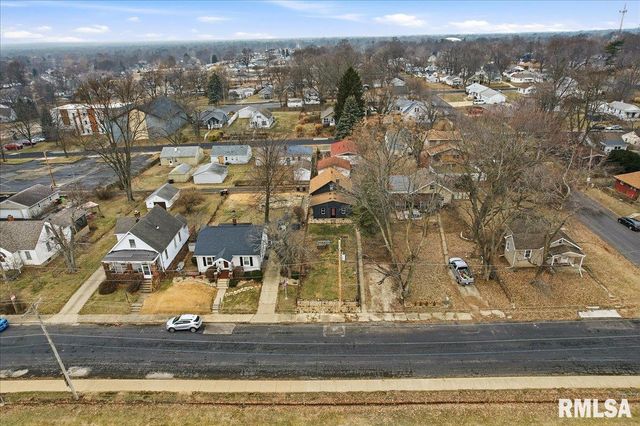 3803 N GRAND Boulevard, Peoria, IL 61604