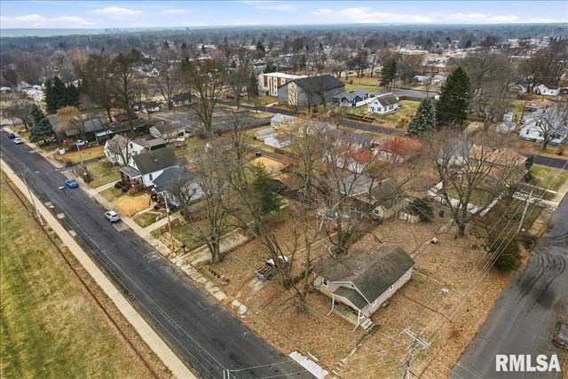 3803 N GRAND Boulevard, Peoria, IL 61604